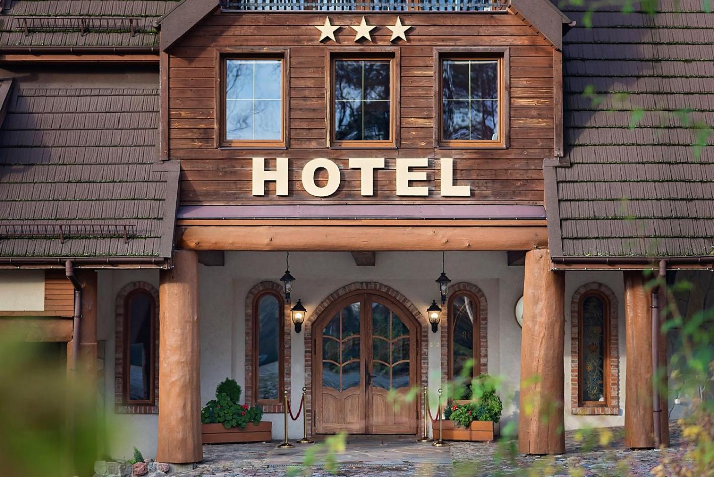Hotel Szymbark Екстериор снимка