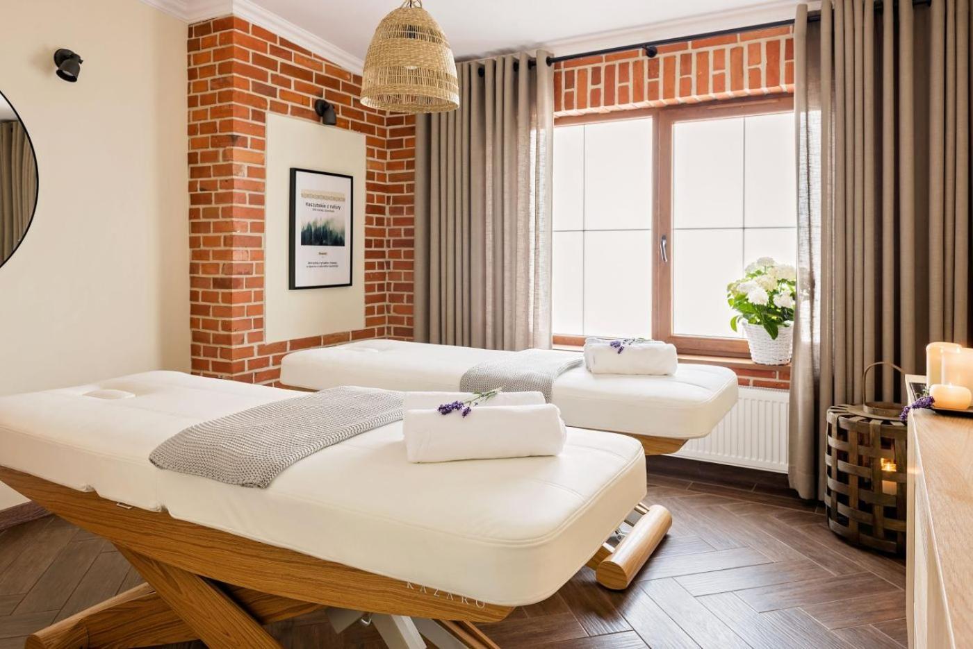Hotel Szymbark Екстериор снимка