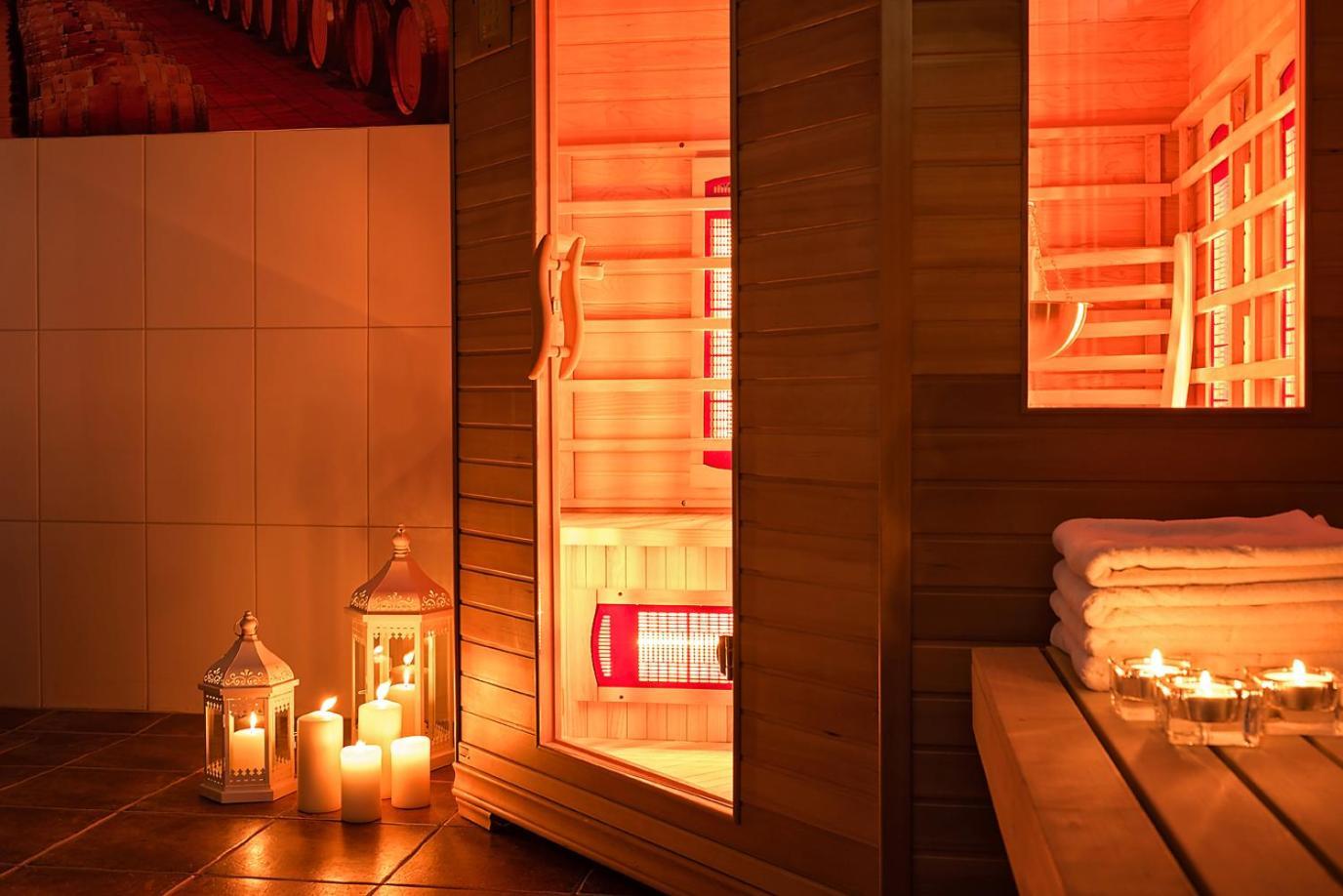 Hotel Szymbark Екстериор снимка