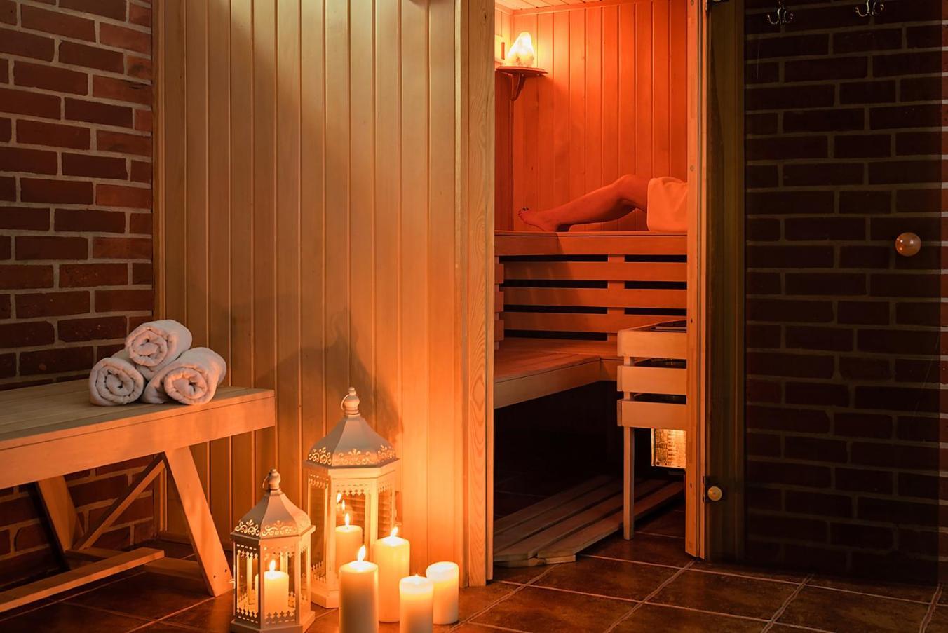 Hotel Szymbark Екстериор снимка