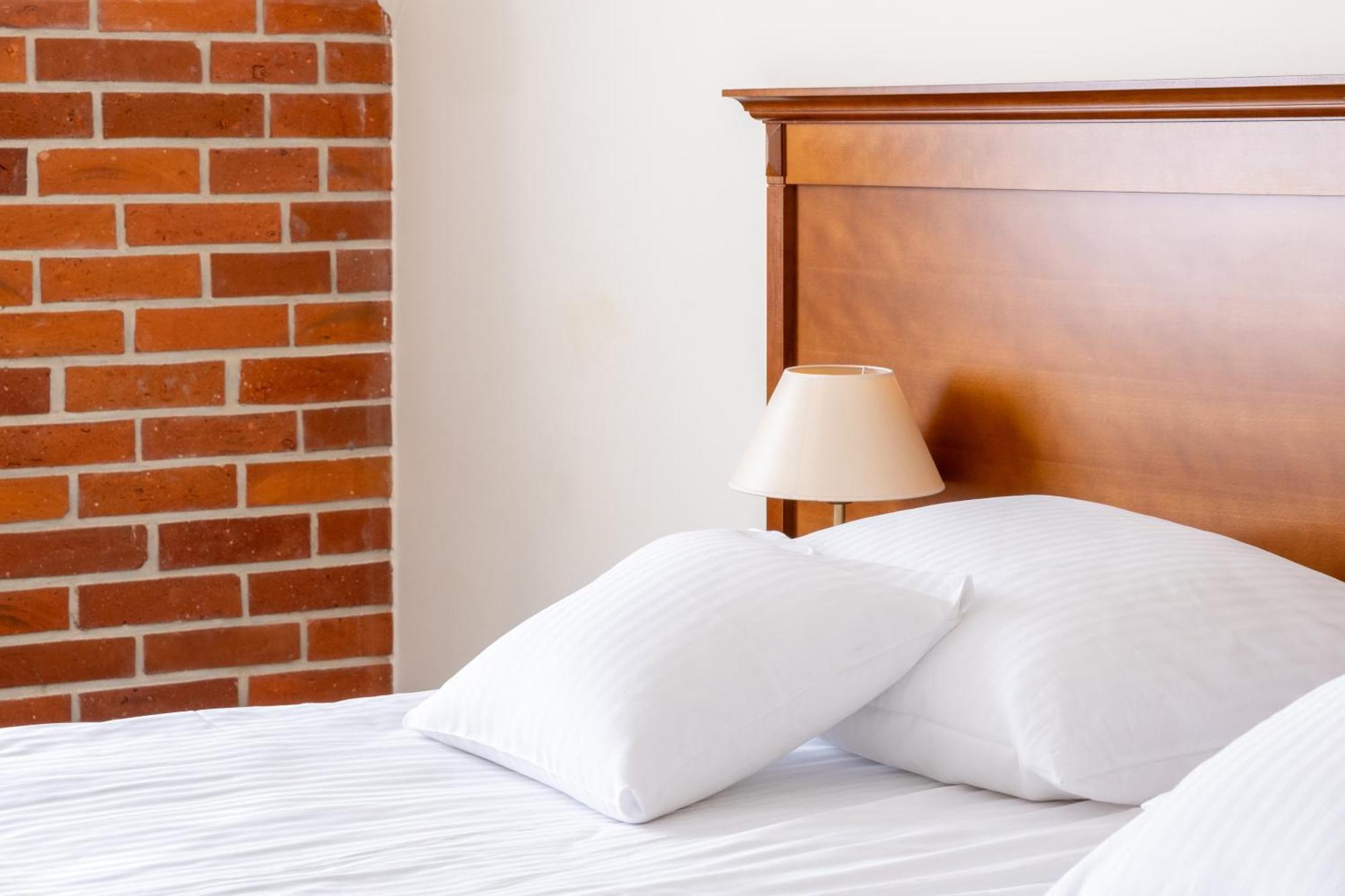 Hotel Szymbark Екстериор снимка