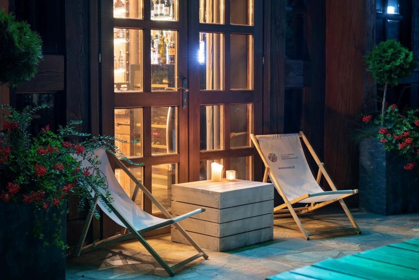 Hotel Szymbark Екстериор снимка