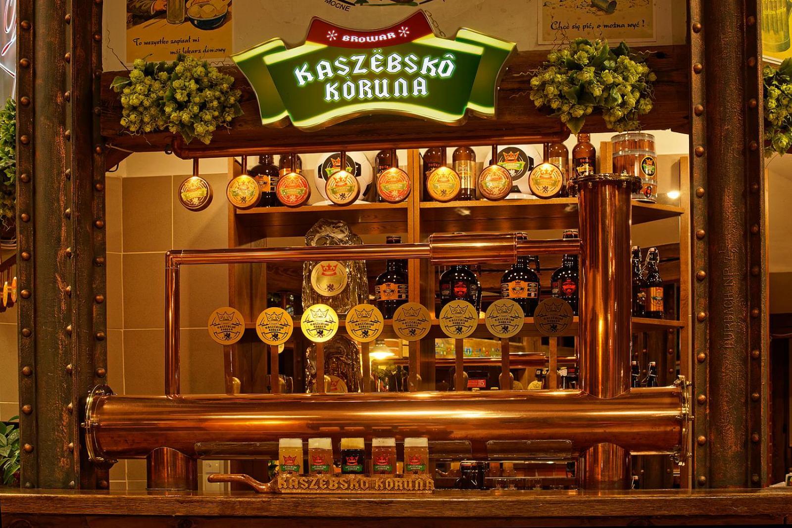 Hotel Szymbark Екстериор снимка